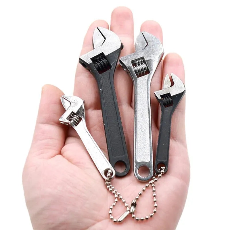 Adjustable jaw wrench-5