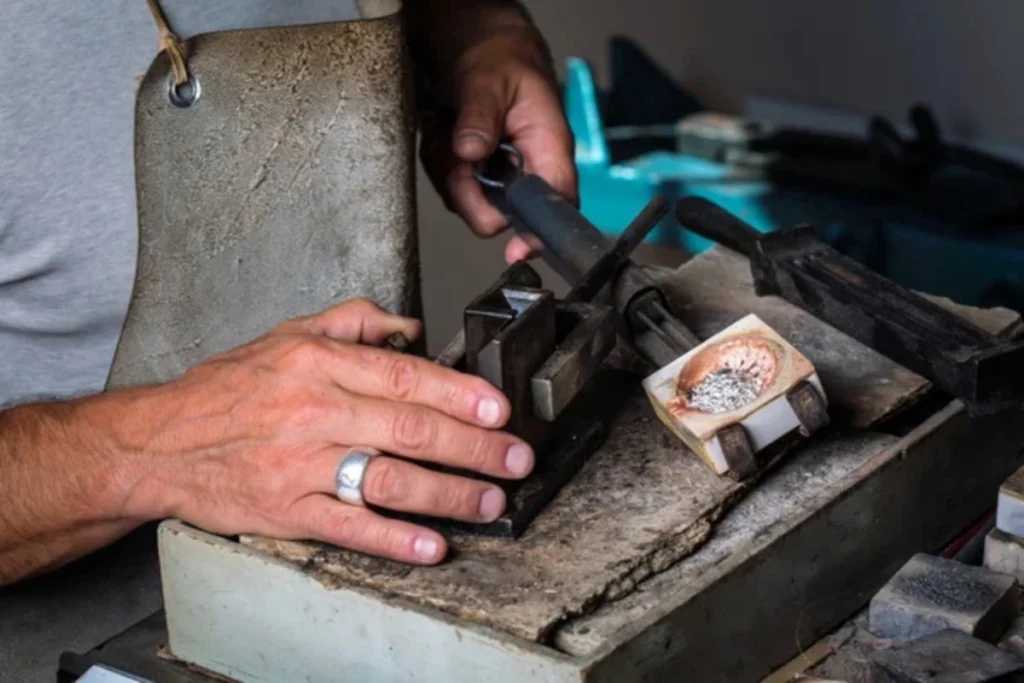 Pneumatic Engraving Machines for Jewelry Customization