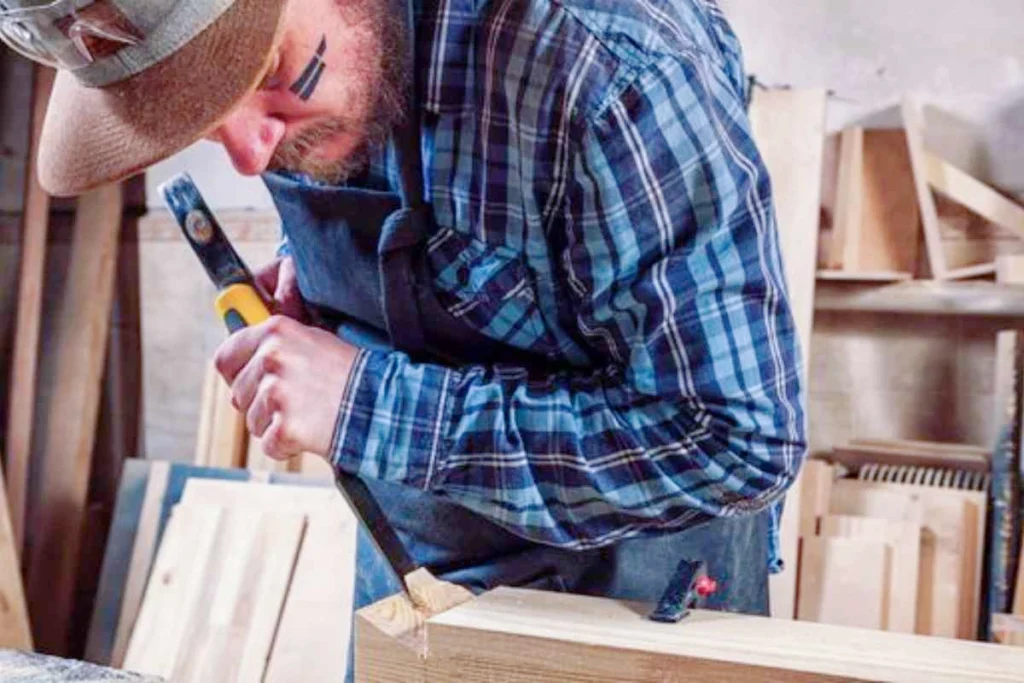 A Beginner's Guide to Simple Carving Techniques